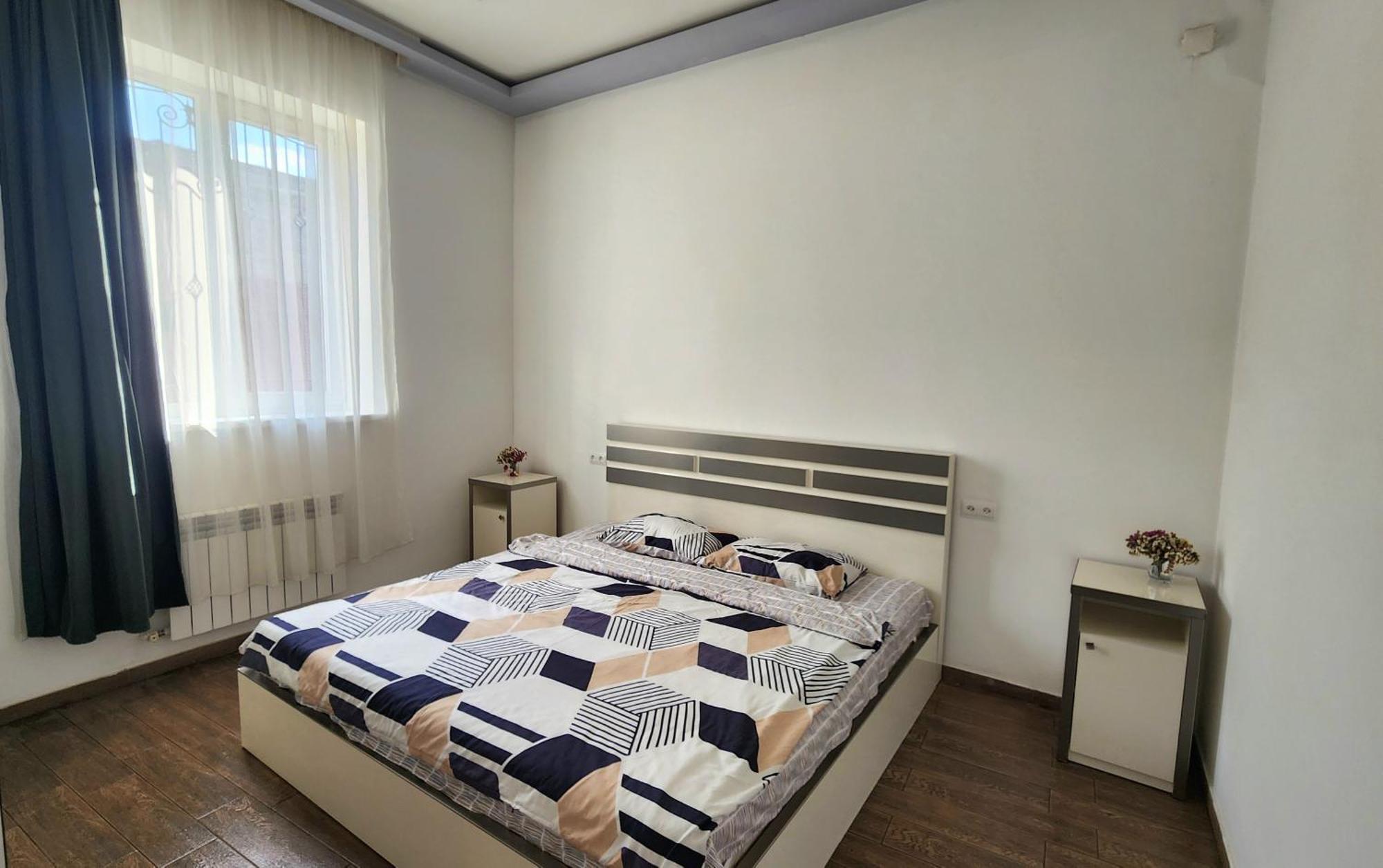 Puzzle Space Hostel Yerevan Bagian luar foto