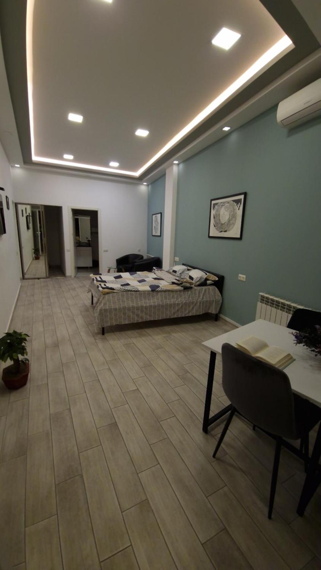 Puzzle Space Hostel Yerevan Bagian luar foto